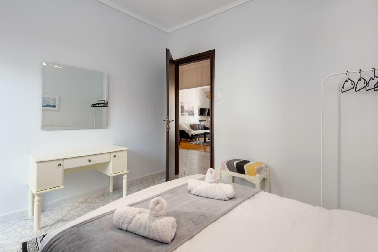 Upscale And Spacious 3Br Home テッサロニキ エクステリア 写真